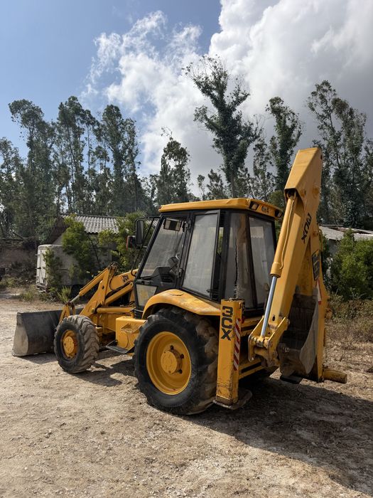 Retroescavadora JCB 3cx 4x4