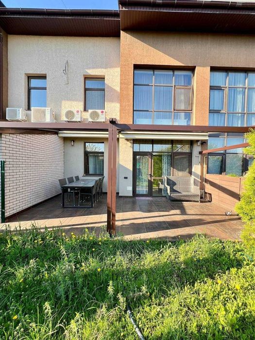 Дом в городе Таунхаус 200 м2 Автономное отопление Новый ремонт