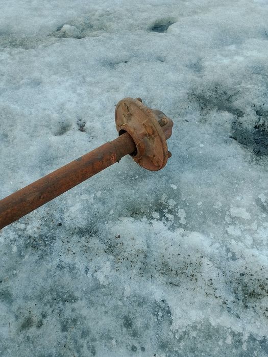Вісь культиватора в зборі