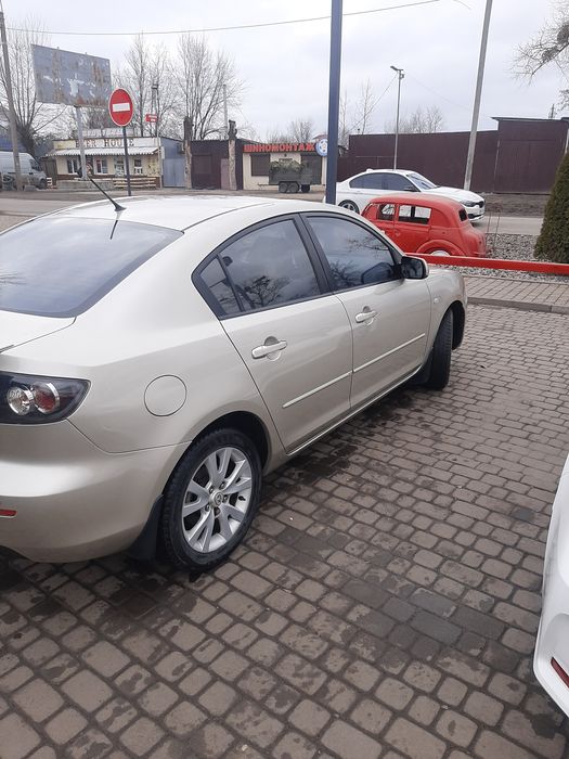 Продам авто Mazda 3