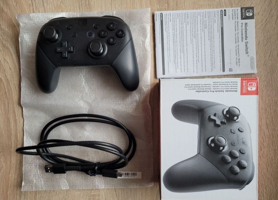 Nowy czarny Pro Controller do  Nintendo Switch lub Nintendo Switch 2