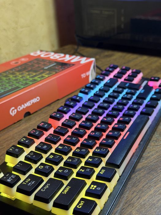 Ігрова периферія: механічна клавіатура, колонки