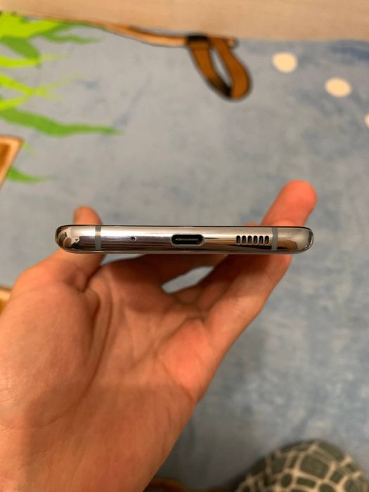 Samsung s20Plus 12/128