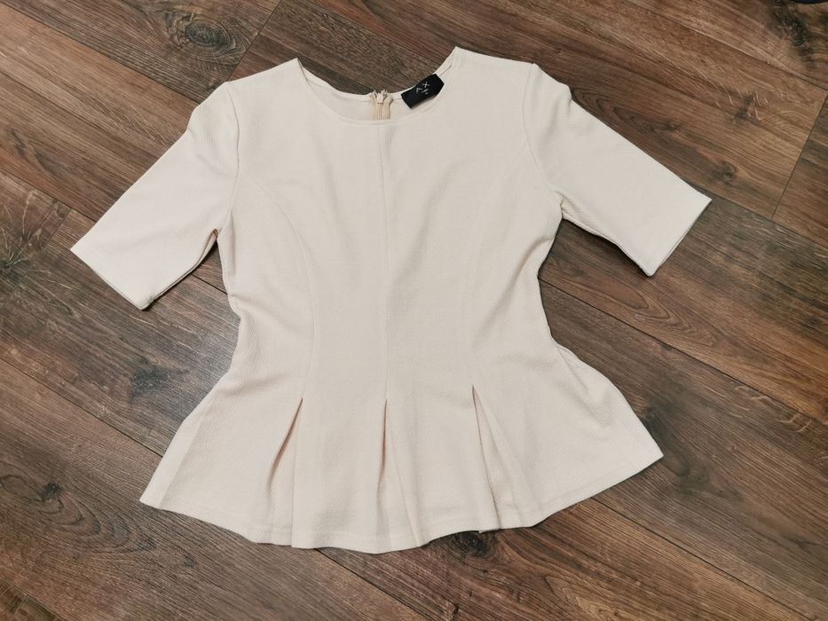 Bluzka z baskinką bluzeczka z krótkim rękawem elegancka M 38
