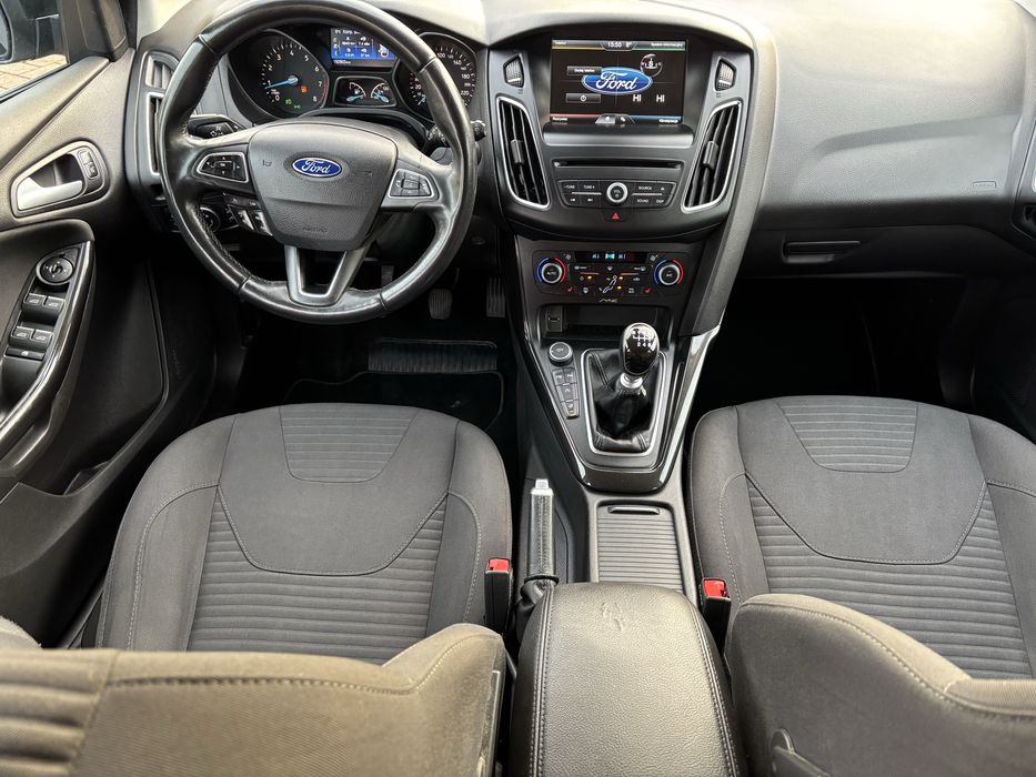 Ford Focus  lift  2014 rok Stan idealny