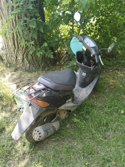 Хонда діо 34 на впевненому ходу