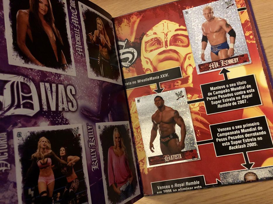 Caderneta WWE Rivals Completa