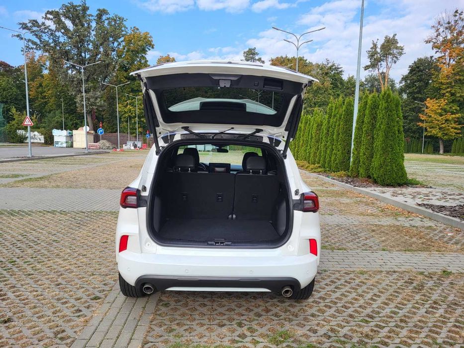 Власник ПРОДАМ Ford Escape 2024