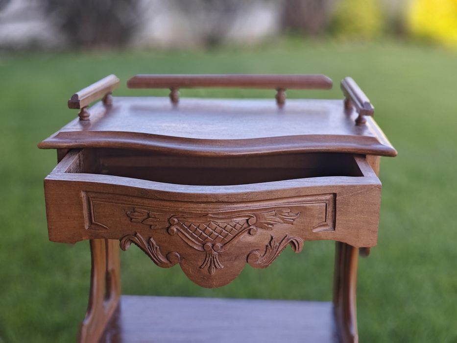 Credência / Mesa de apoio rústica