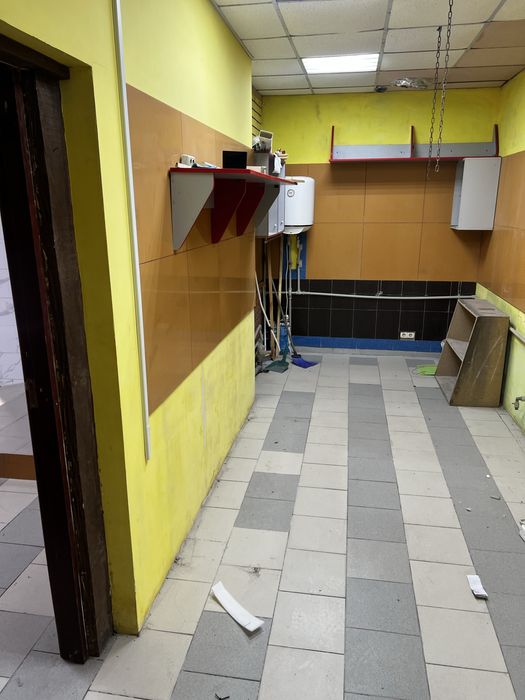 Аренда 100 м 2 на зупинці 9 школа