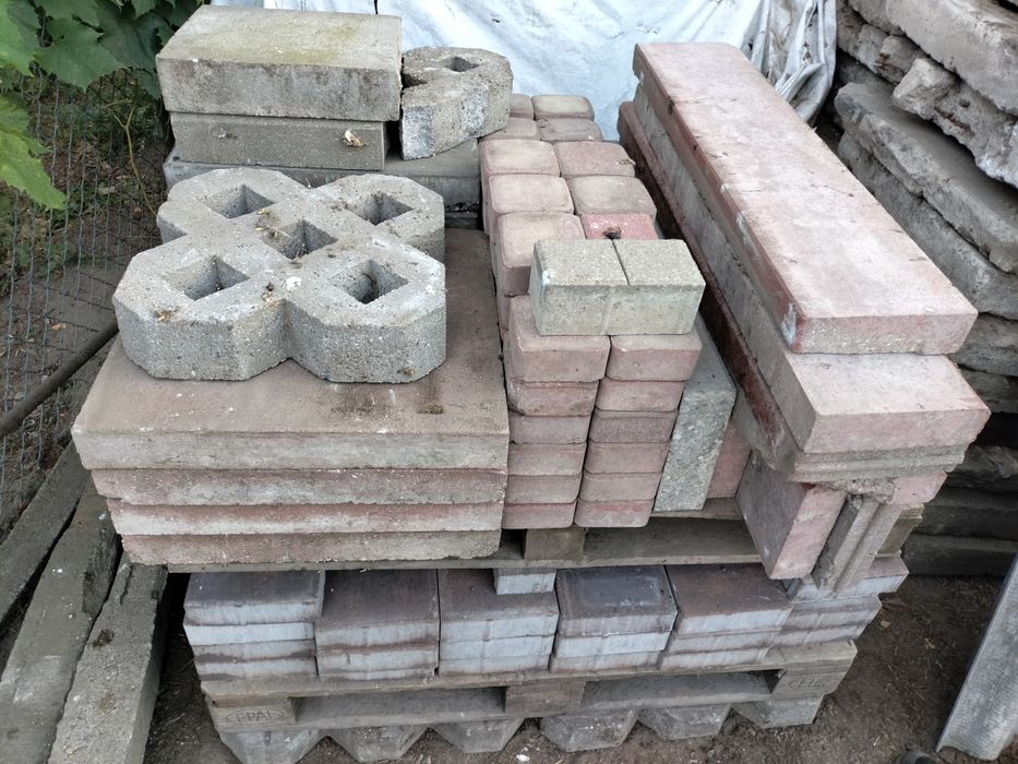 Sprzedam kostkę, krawężniki, płyty