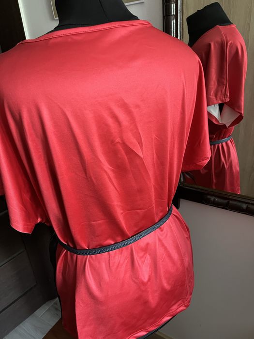 Bluzka damska czerwona w kwiaty L