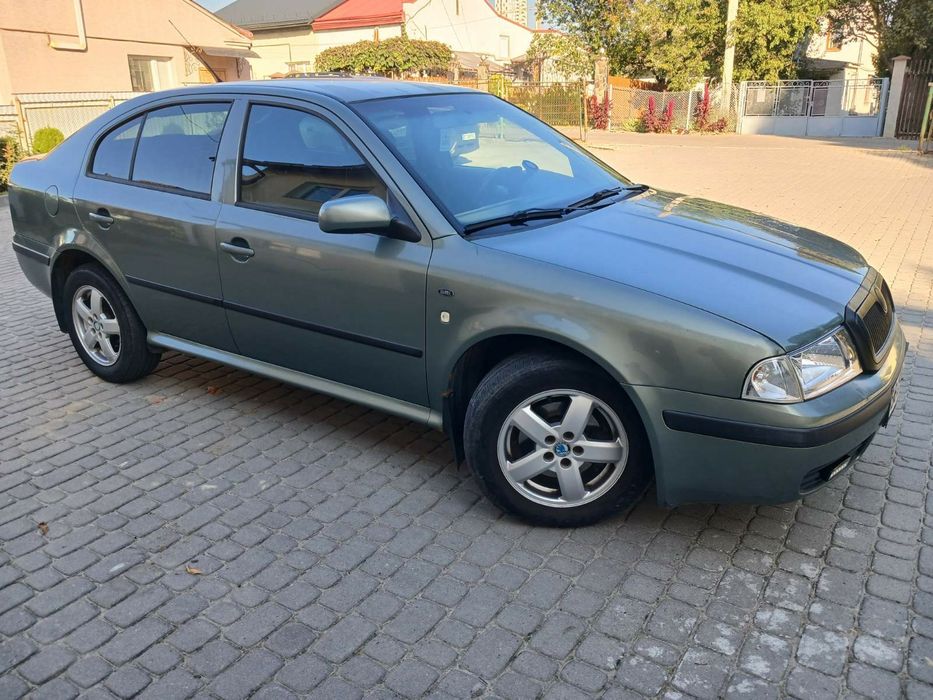 Skoda Octavia Tour 2.0i 2003