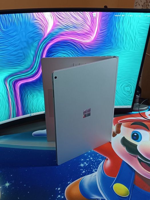 Surface Book / i7 + Nvidia 1GB / SSD 256GB - гарний стан