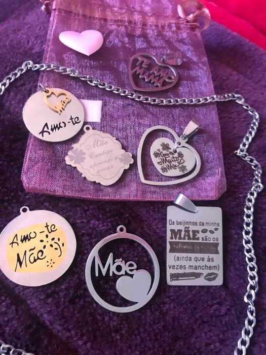 Fio em aço com dedicatória ä Mãe