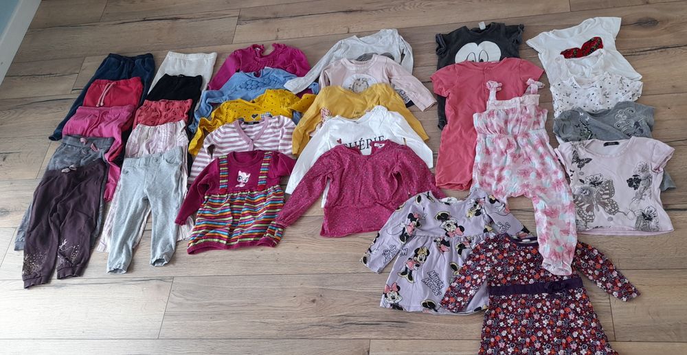 Zestaw ubrań dla dziewczynki r 86-92, 30 szt.