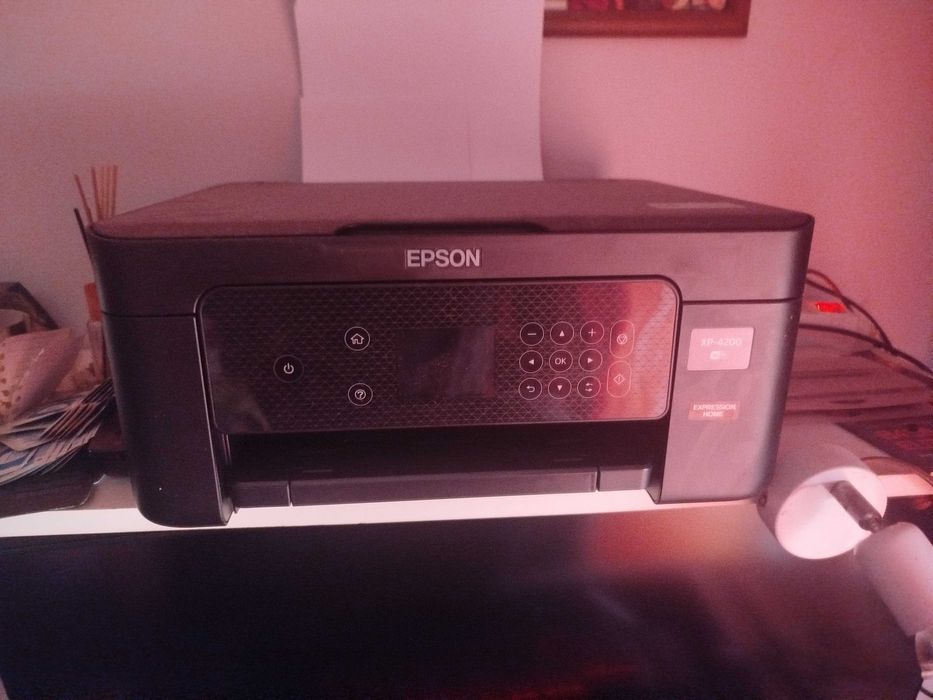 Impressora EPSON Expression Home XP-4200 (Multifunções - Jato de Tinta)