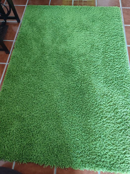 Vendo tapete de cor verde