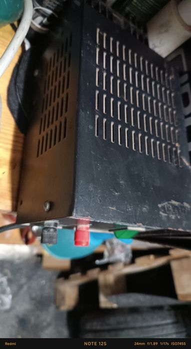 Vendo fonte de alimentação / transformador CC regulado modelo DF1763