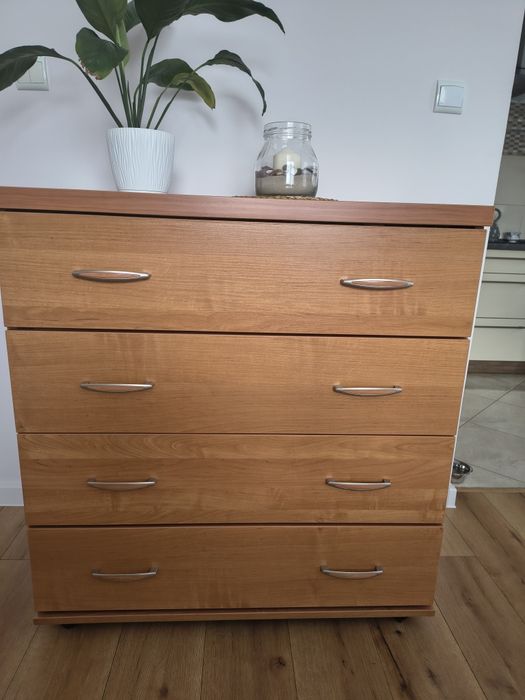 Komoda duża pojemna kolor olcha