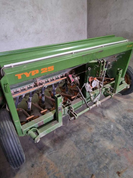 Sprzedam siewnik zbożowy  Amazone D7 Super-S