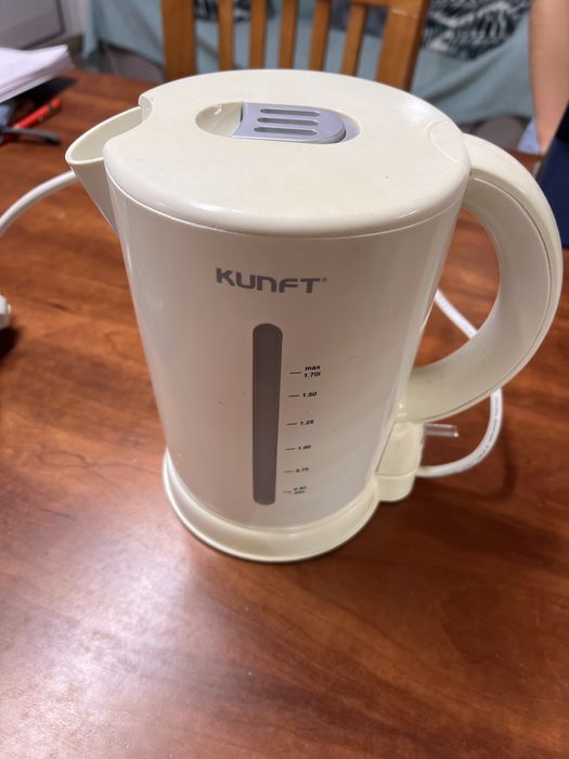 Cafeteira/jarro elétrico