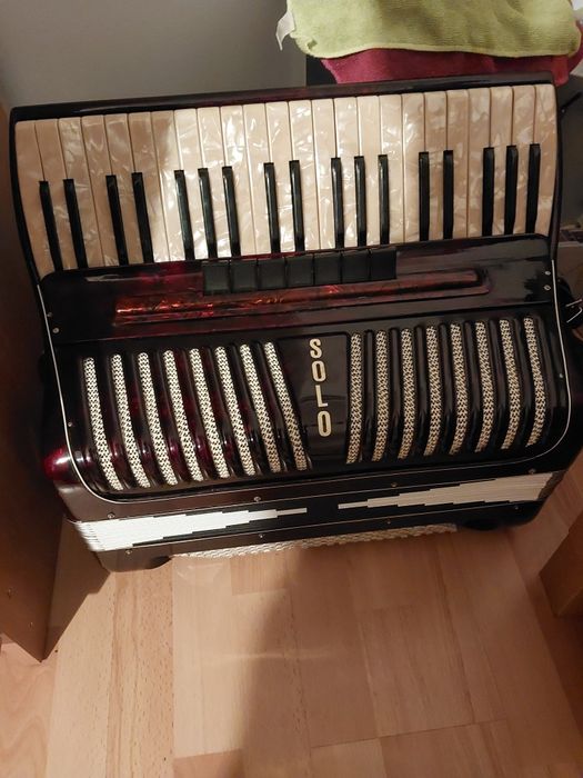 Sprzedam akordeon 120 basów
