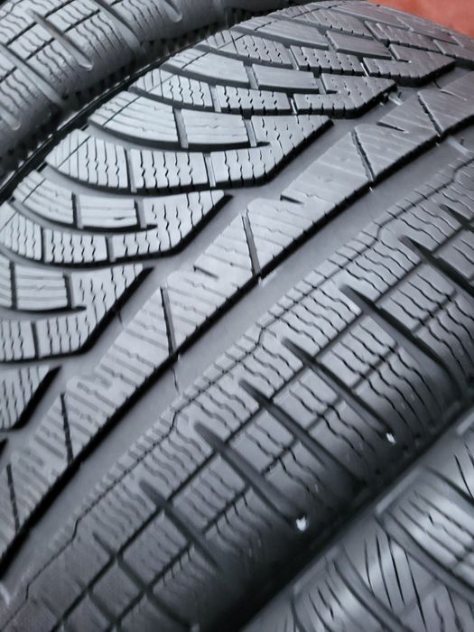 225/40/18 R18 Michelin Pilot Alpin A4 4шт ціна за 1шт зима шини