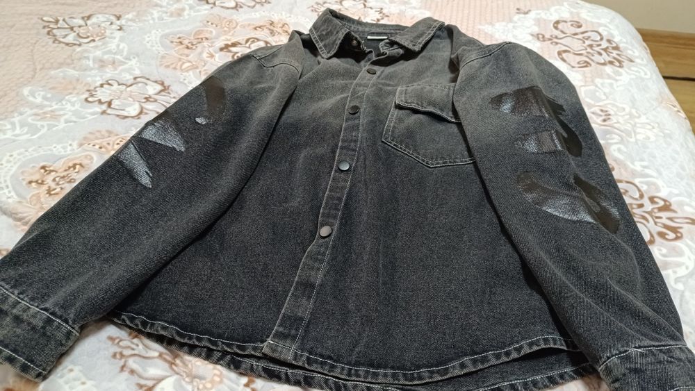 Продам джинсову сорочку
