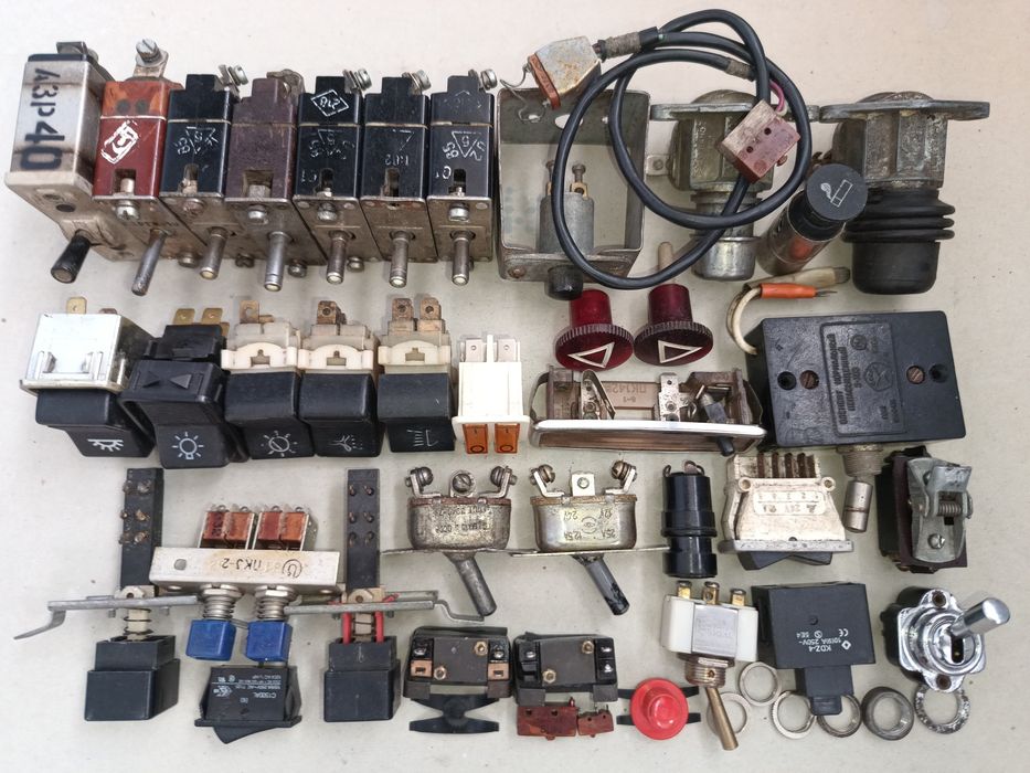 Автомат защиты сети АЗС-2/5/15, АЗР-40. Тумблер П2Т-1, МТ-1, КМ 1-1.