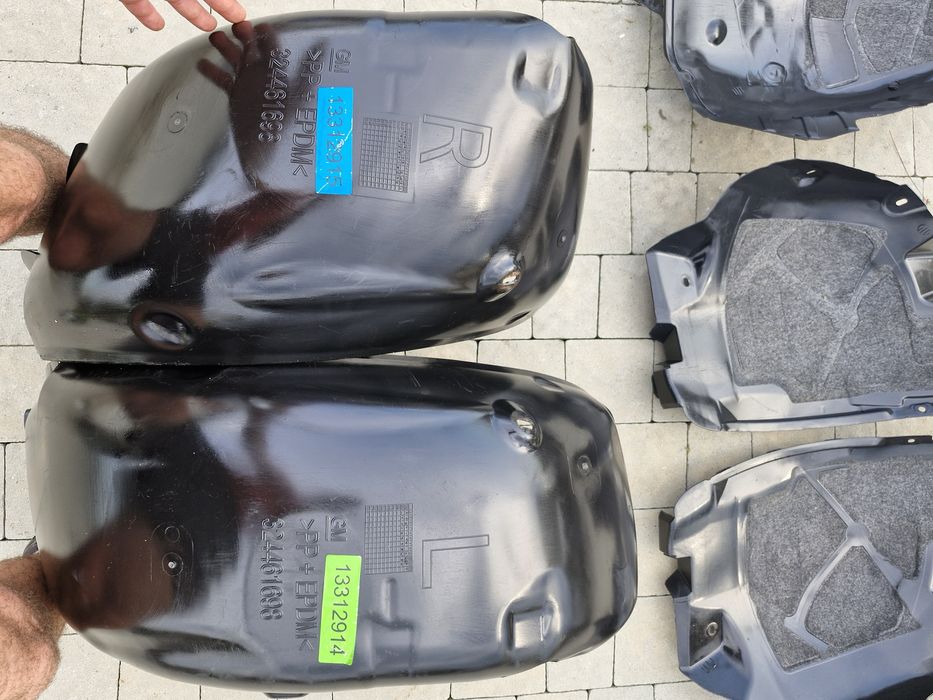 підкрильники  Opel Insignia Astra J універсал 2010-2016 передні задні