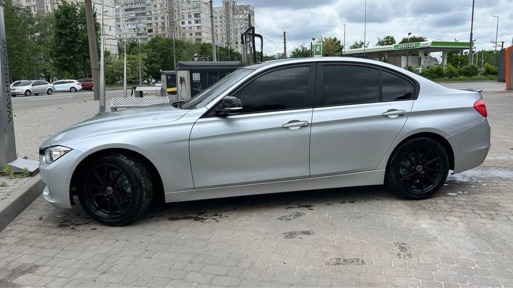 Продам BMW F30 328i