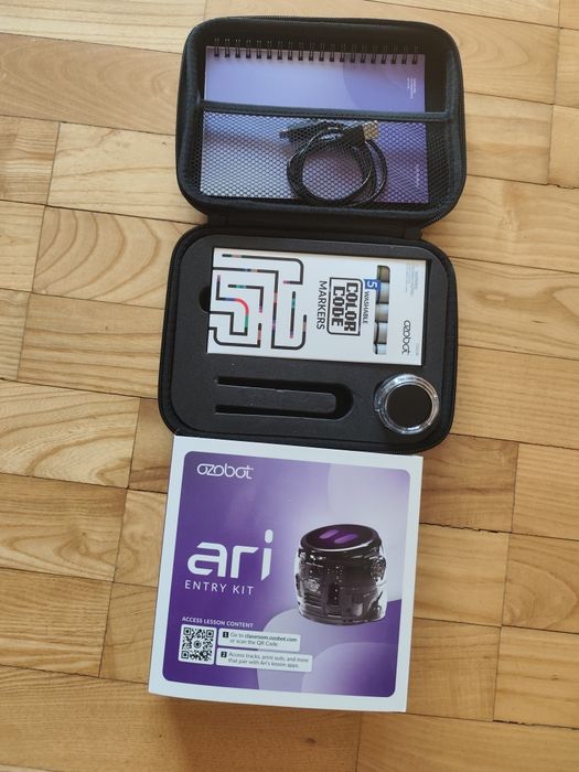 Zestaw edukacyjny Ozobot Ari Starter Set + 4 zestawy puzzli
