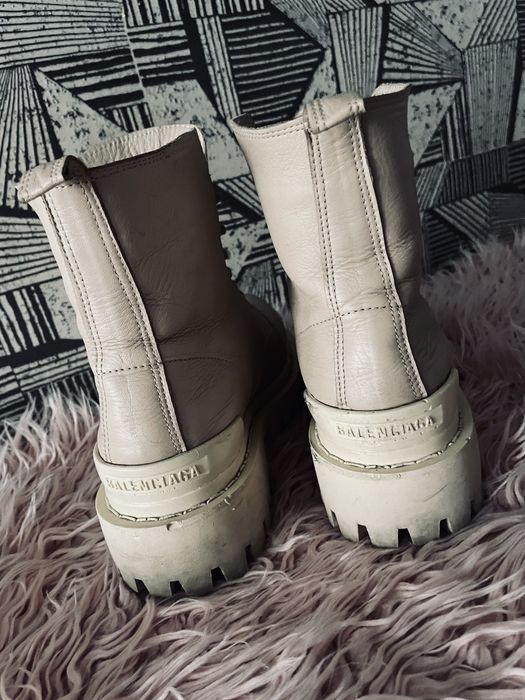Брутальные ботинки бутсы на термополкладке Balenciaga Strike Boots.