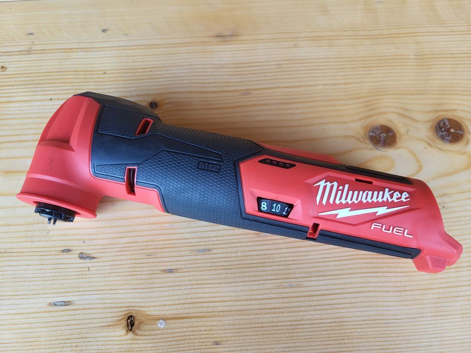 Milwaukee 2526 м12 fuel Безщітковий акумуляторний мультитул реноватор