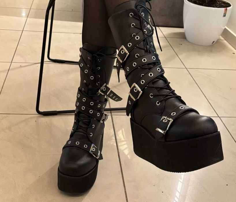 Buty do połowy łydki wysoka platforma