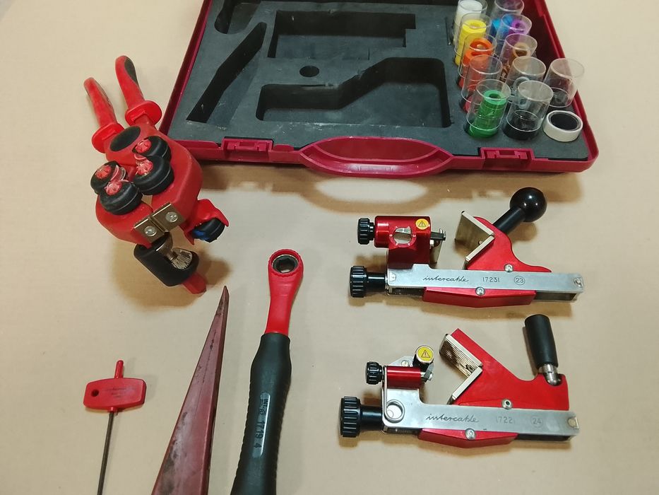 Zestaw Narzędzi do obróbki Kabli Intercable