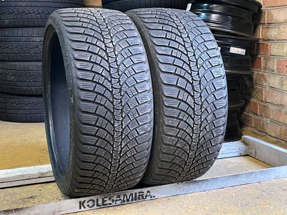 235/35 R19 Kumho Winter Craft WP71 2шт
