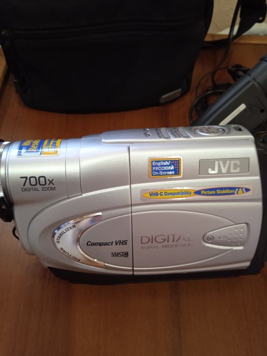 Видеокамера JVC 700: 1 000 грн. - Відеокамери Дніпро на Olx