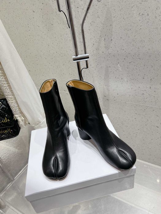 MM6 Maison Margiela skórzane botki z rozciętym palcem 38