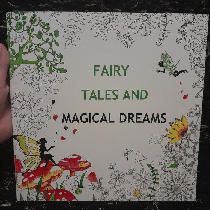 Розмальовки для дівчинки