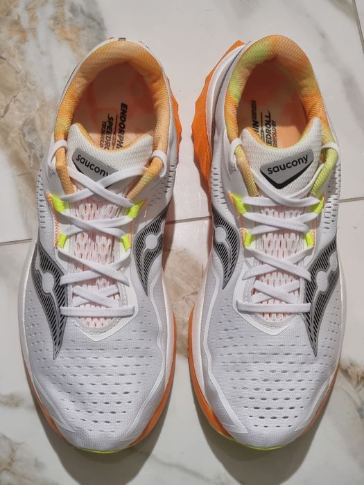 Оригінал 100% чоловічі кросівки Saucony Endorphin speed 4  EUR  46