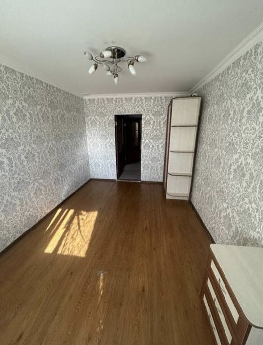 2-х кімнатна квартира , на вул.Вадатурського (Малиновський)