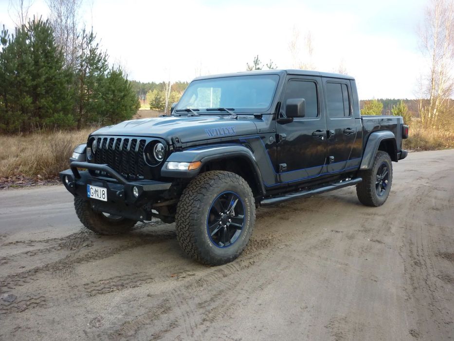 Jeep Gladiator 3.6 V6 4x4 lpg wills 116900 netto fv23%