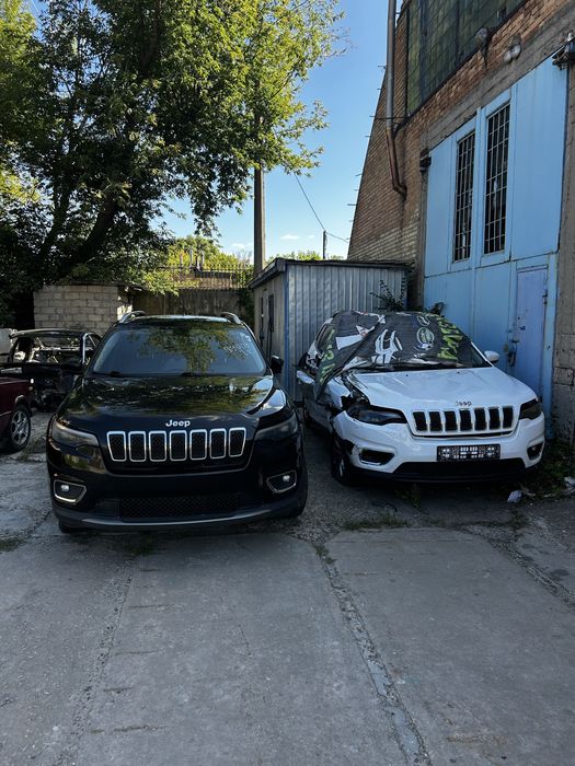 Капот дверка крило ляда Jeep Cherokee Kl