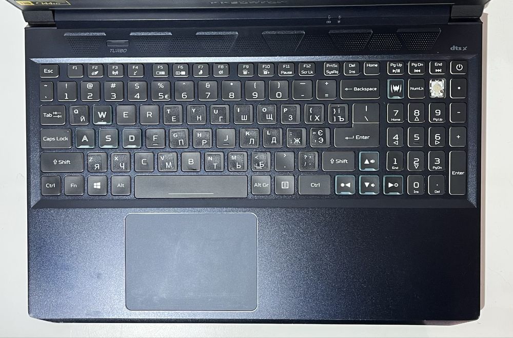 Acer Predator Triton 300 15.6” i7-11800H/32GB/512SSD/RTX3060/FHD 144Hz