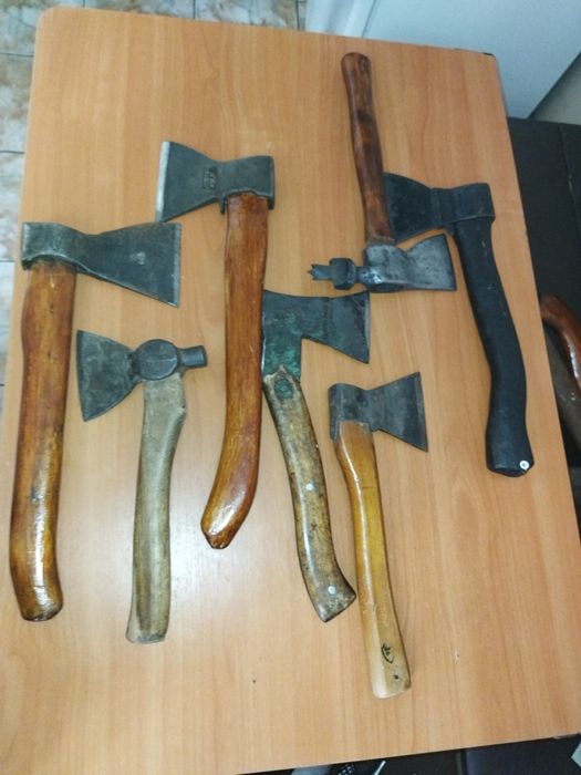 Продам топори в работу