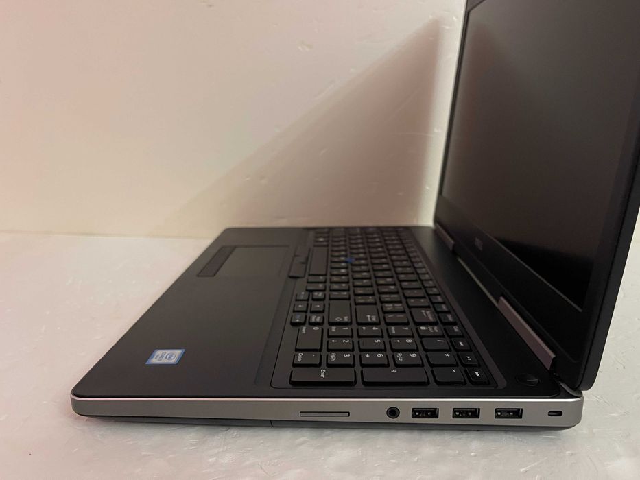 Игровой  DELL 7510  / Intel Core i7 / 16 RAM / + ТОП Видео (4 ГБ)  GDDR5 /  + ГАРАНТИЯ!