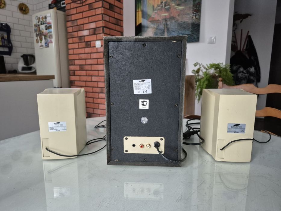 Retro głośniki do komputera Samsung