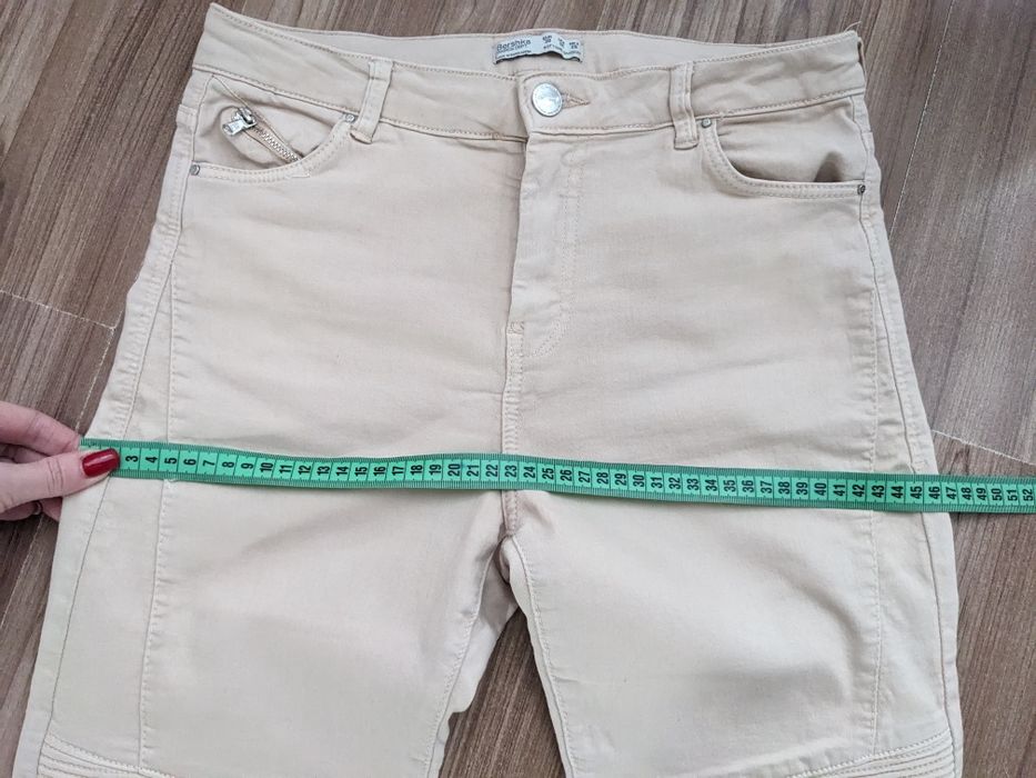 Жіночі джинси розмір М